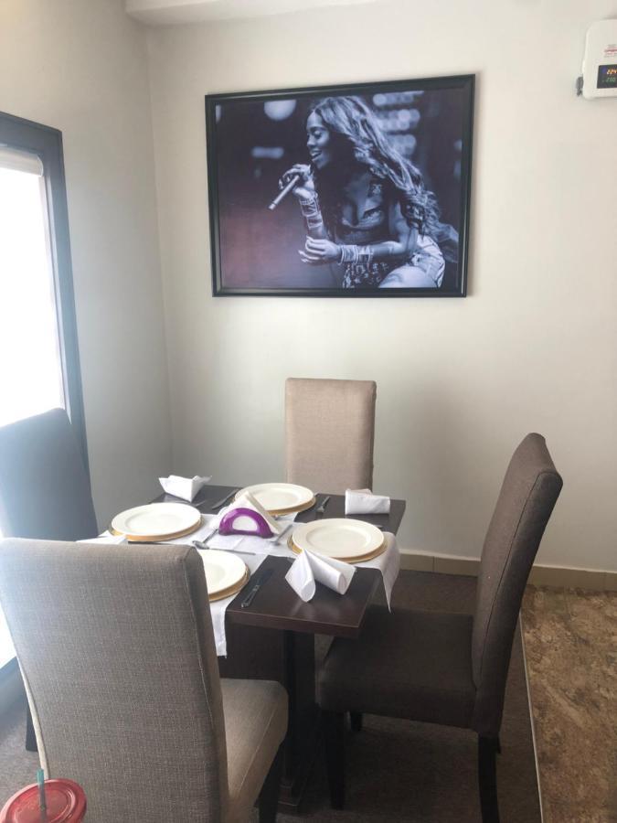 Moz One Executive Guest Rooms Agadez Mobushipe Eksteriør billede