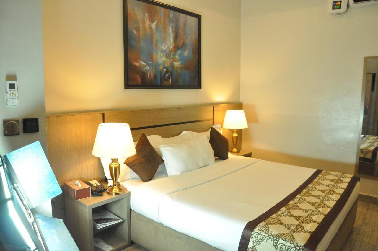 Moz One Executive Guest Rooms Agadez Mobushipe Eksteriør billede